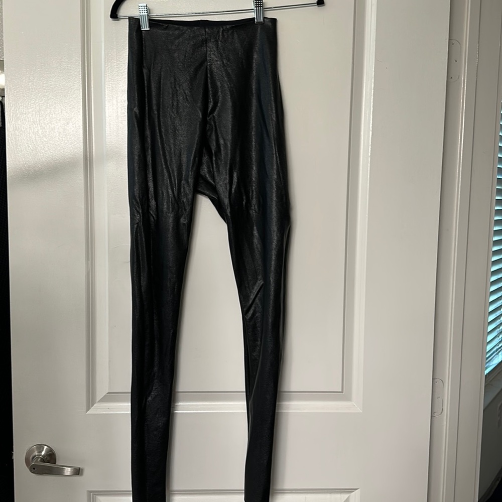 Commando tummy control leggings
